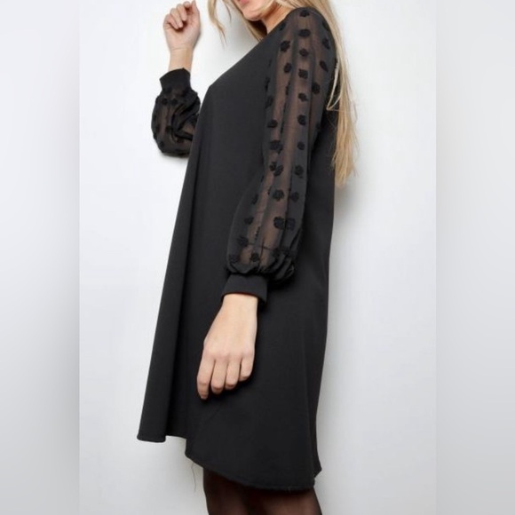Black dress. Polkadot sleeve. Size XL - Picture 2 of 3